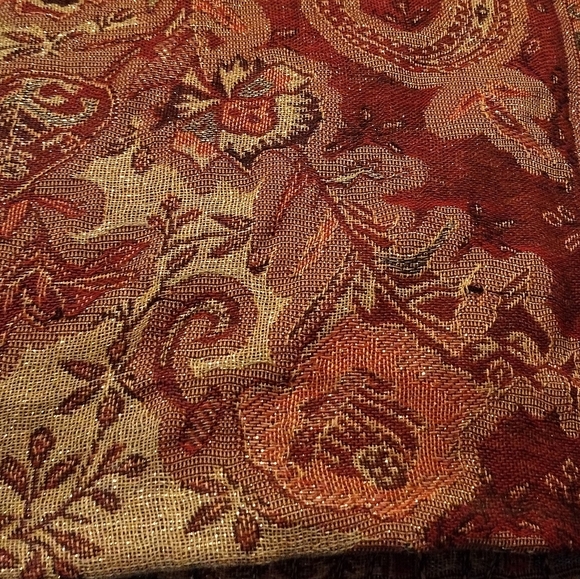 Beautiful pashmina wrap - Picture 5 of 10